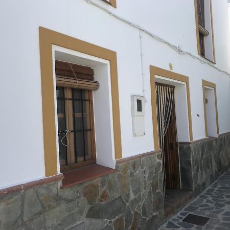 Casa Petra : Bonita Casa Rural En Yunquera エクステリア 写真