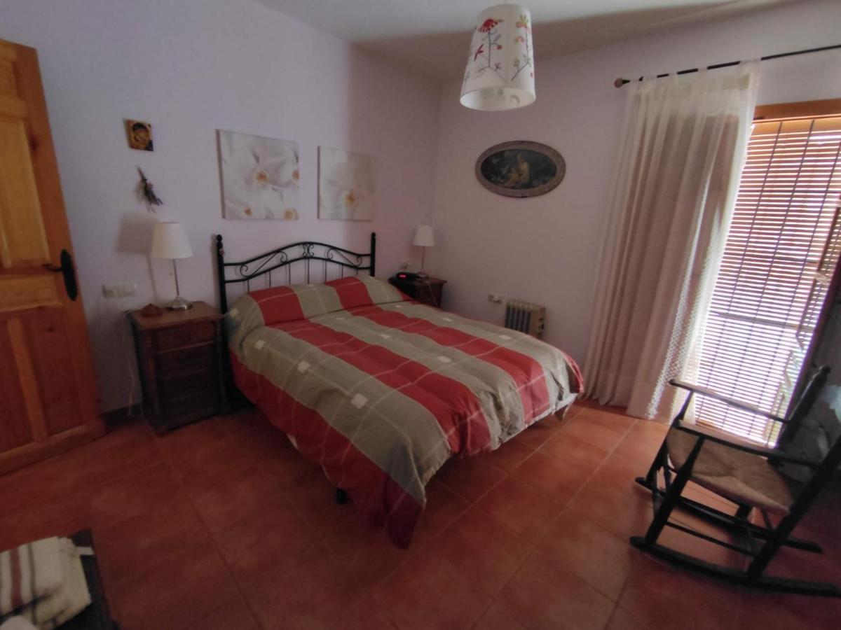 Casa Petra : Bonita Casa Rural En Yunquera エクステリア 写真