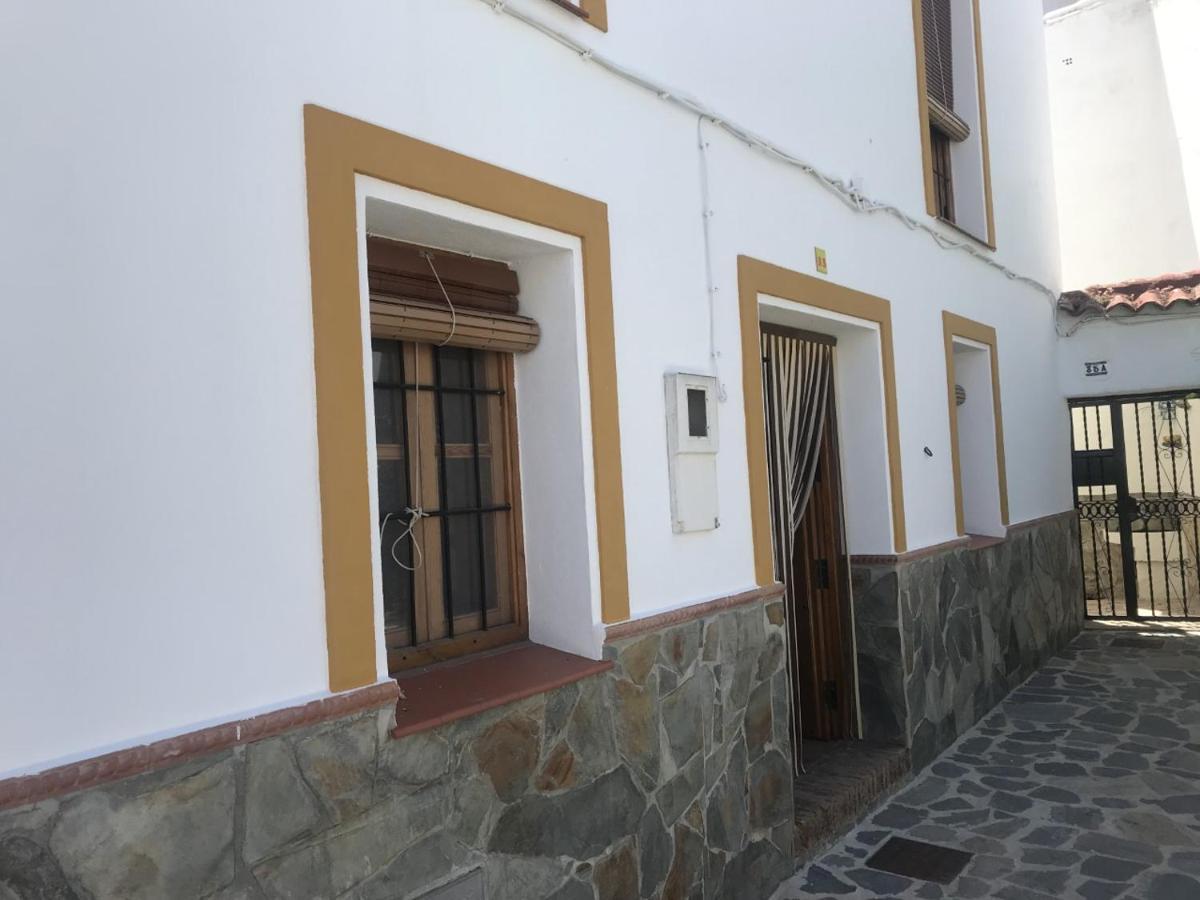 Casa Petra : Bonita Casa Rural En Yunquera エクステリア 写真
